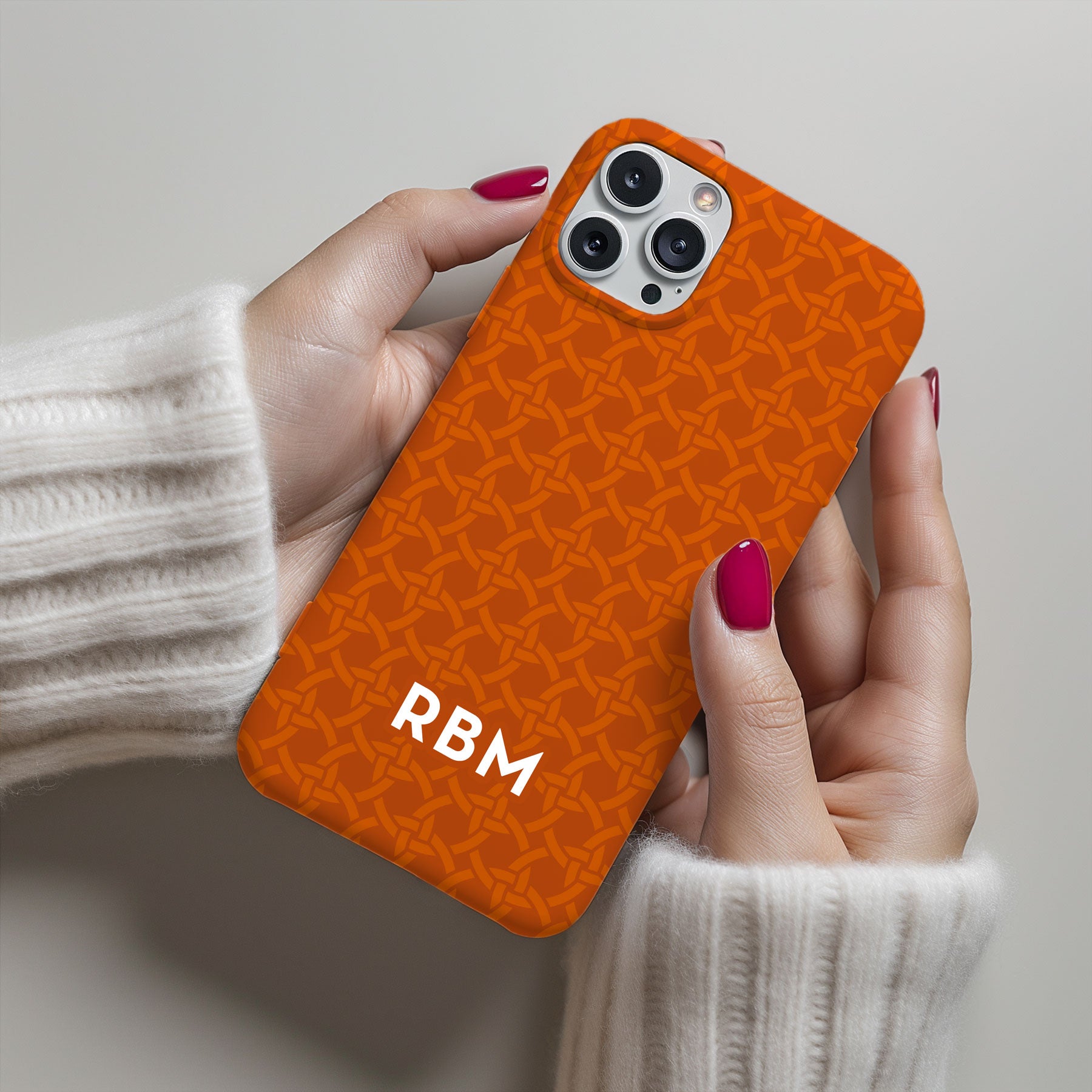 Personalizable orange and white interlocking rings phone case for Auburn fans – a stylish and elegant way to showcase your Tiger pride with a personalized touch!