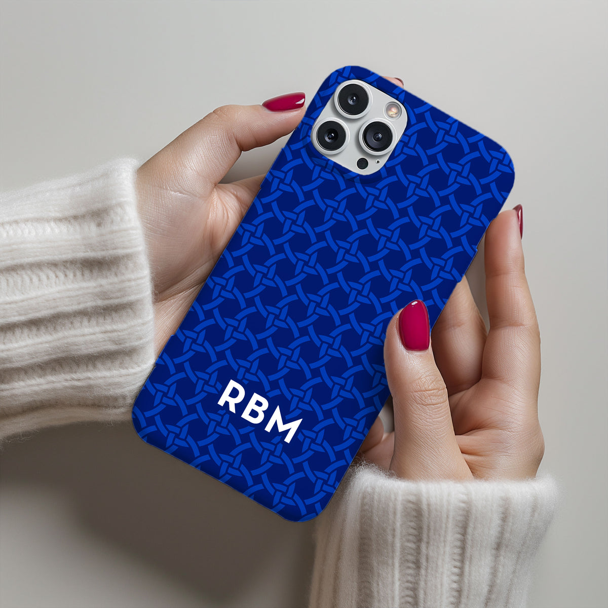 Personalizable blue and white interlocking rings phone case for University of Florida fans – a stylish and elegant way to showcase your Gator pride with a personalized touch!