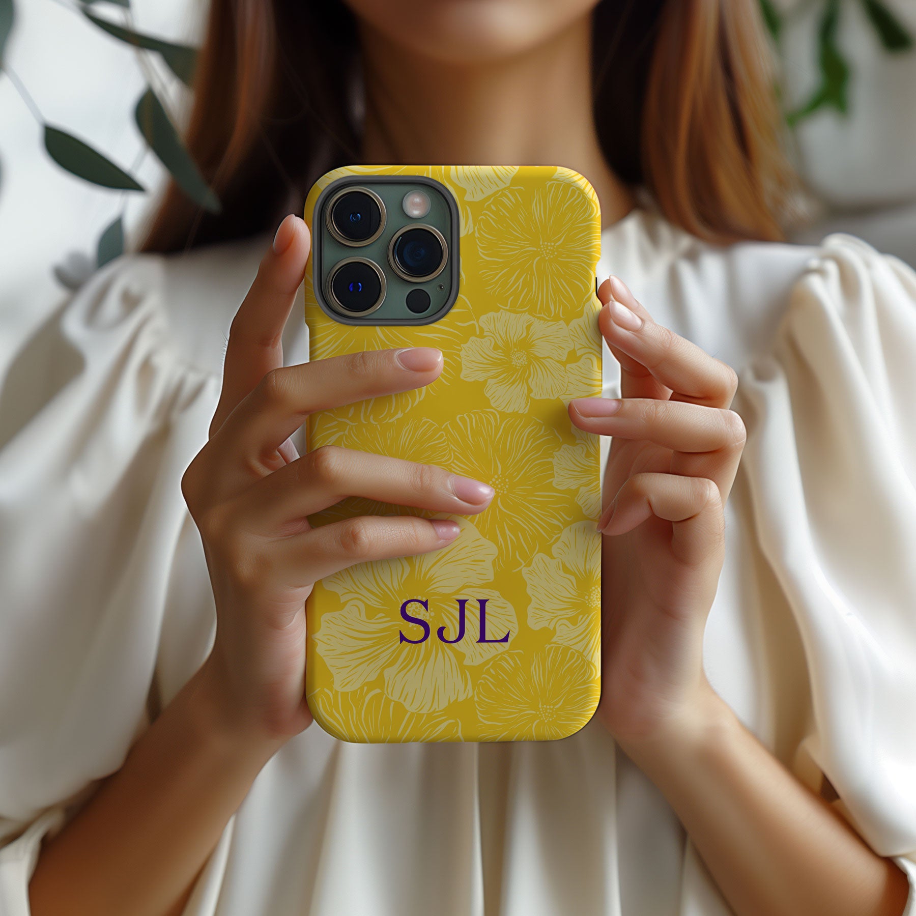 Sunny vibes ahead with our tropical patterned phone case in Yellow Gold.