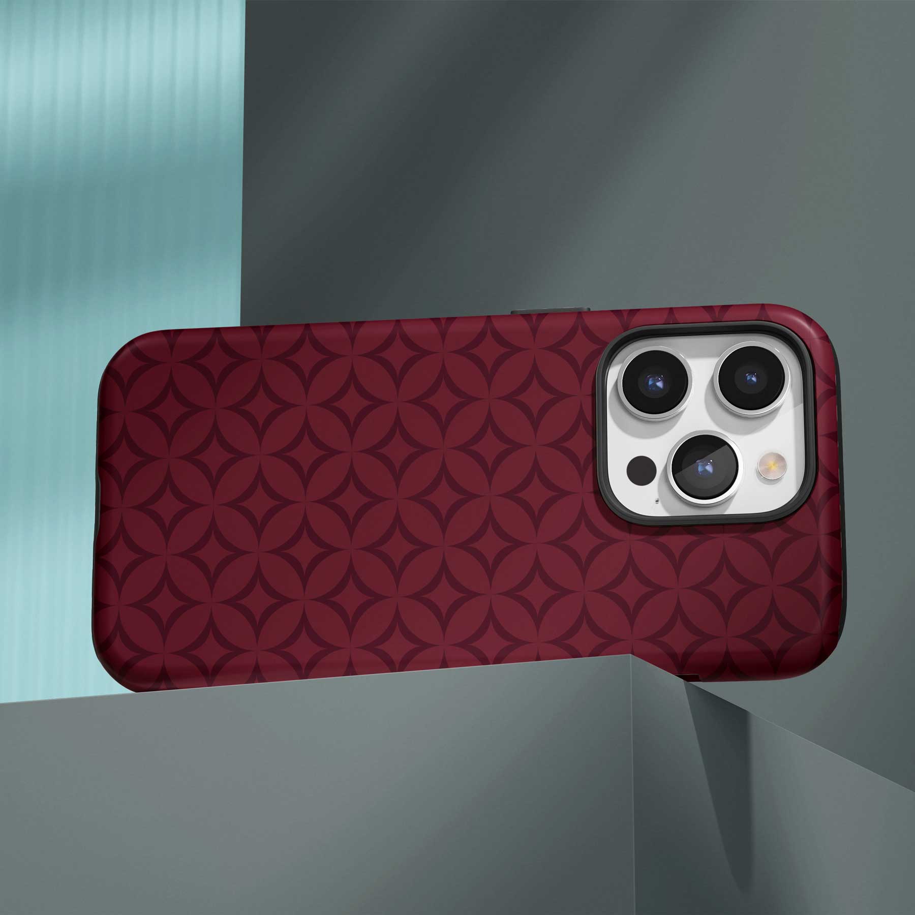 Mississippi fans will enjoy sporting this phone case with an elegant pattern.