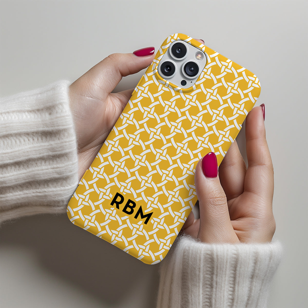 Personalizable basketweave phone case for Missouri fans – a chic tone-on-tone pattern with interlocking circles, offering timeless elegance and refined texture.