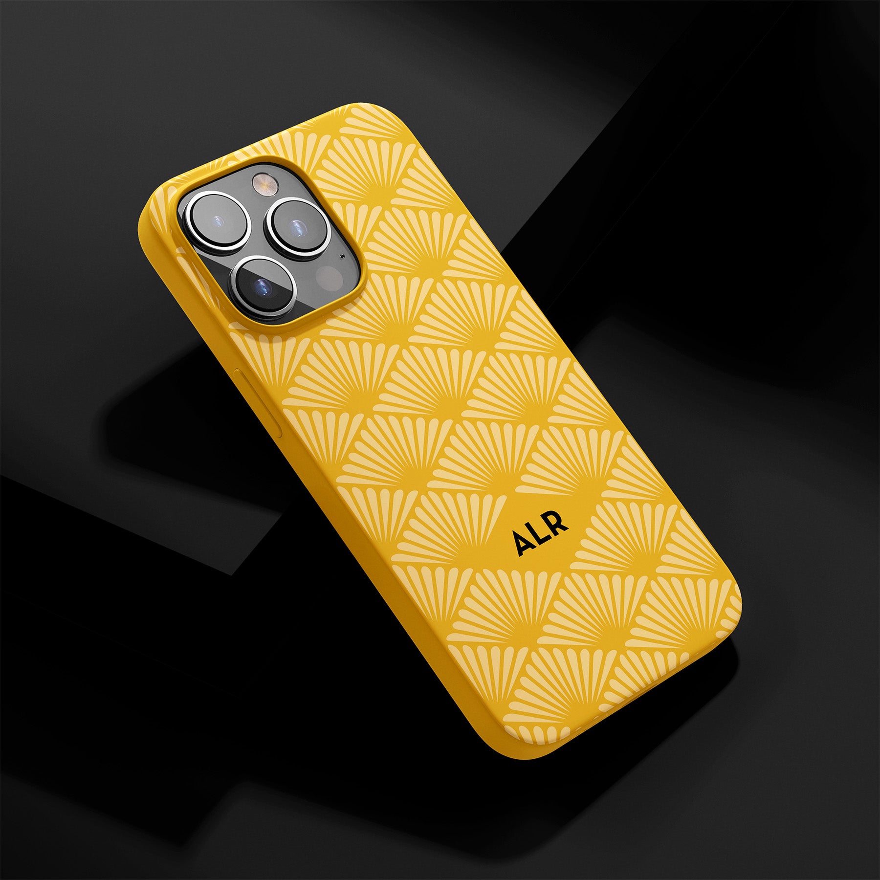 Personalizable tone-on-tone fan blade diamond grid phone case for Missouri fans – an elegant pattern that adds refined texture and understated sophistication.