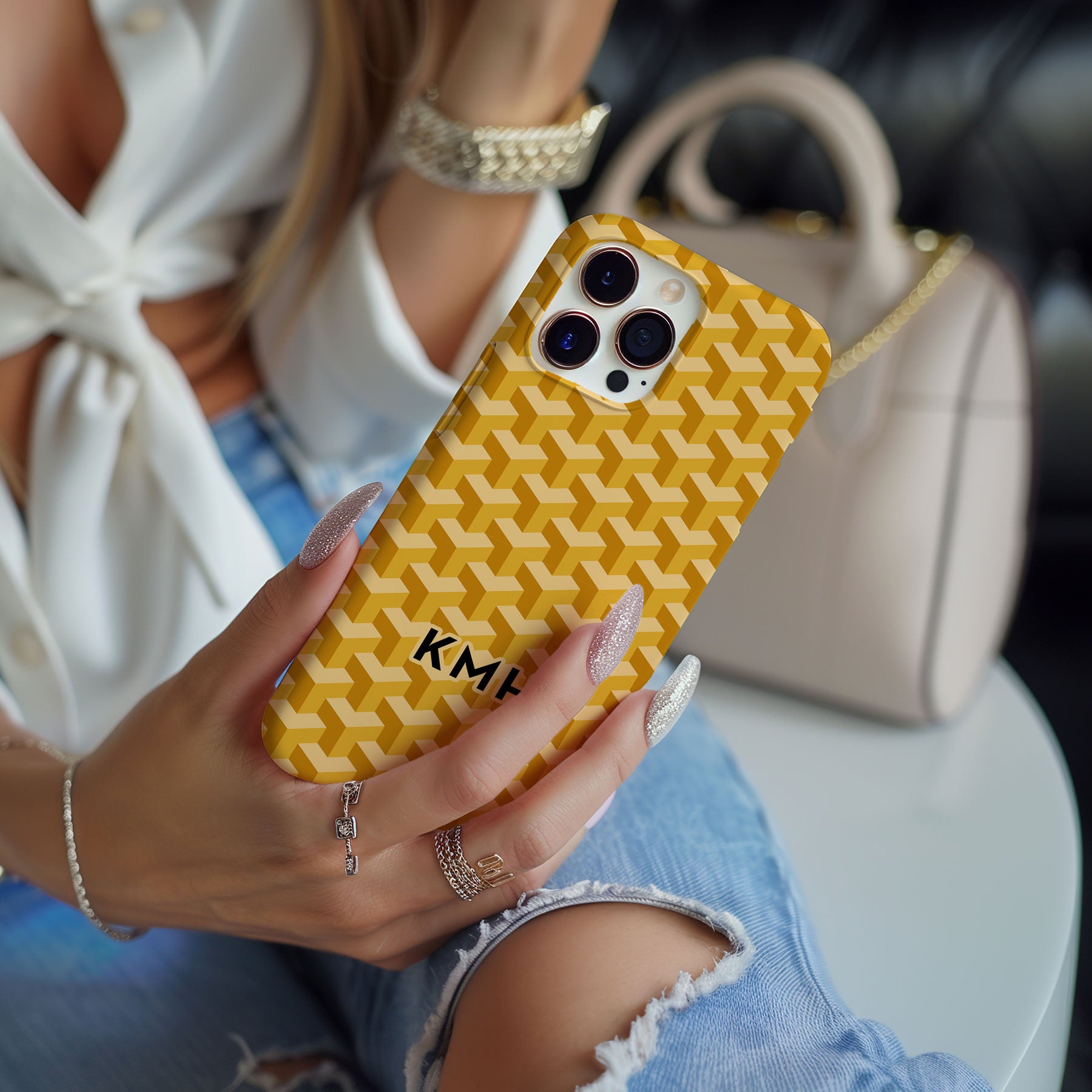 Personalizable geometric phone case for Missouri fans – featuring an intricate, luxury-inspired design for a chic, sophisticated look.